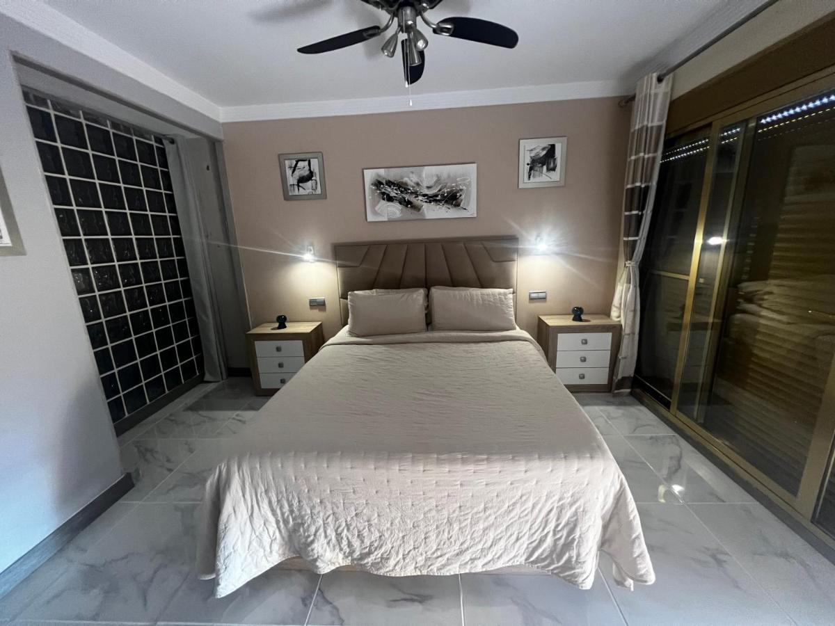 Beachfront Apartment - Sea Views - Marbella Exterior foto